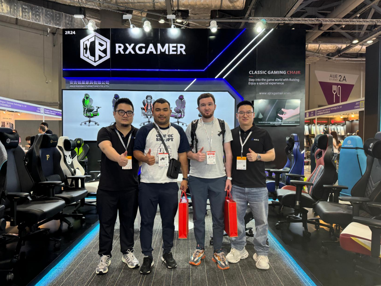 Anji Ruixing Furniture Co., Ltd. brilla alla Fiera dell'elettronica di Hong Kong del 2025 (autunno)